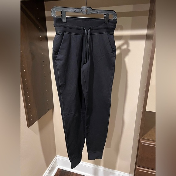 Lululemon Athletica Black Sweatpants with Elastic Waistband - Picture 1 of 6